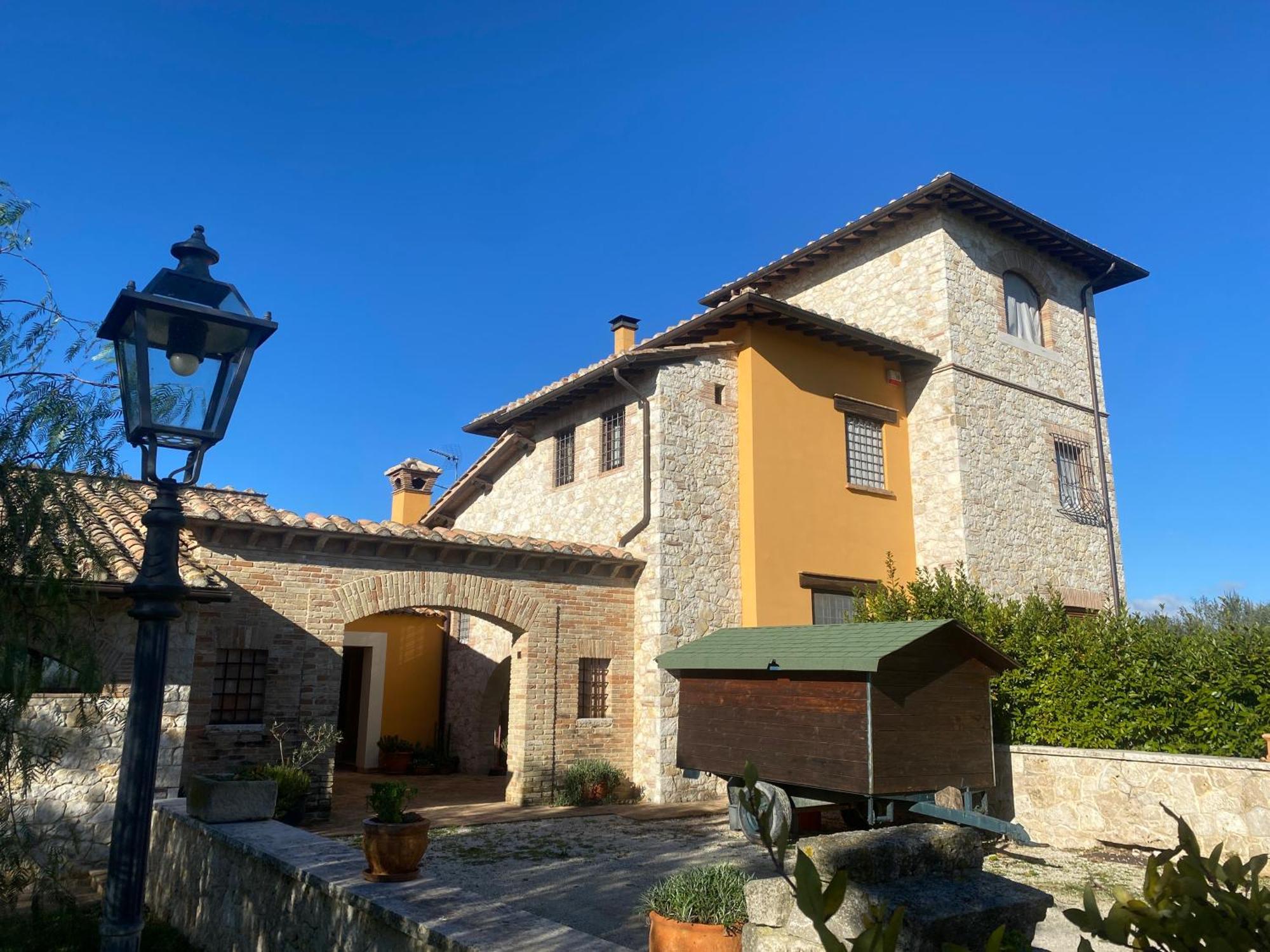 La Casa Di Betta Villa Monte Campano Luaran gambar
