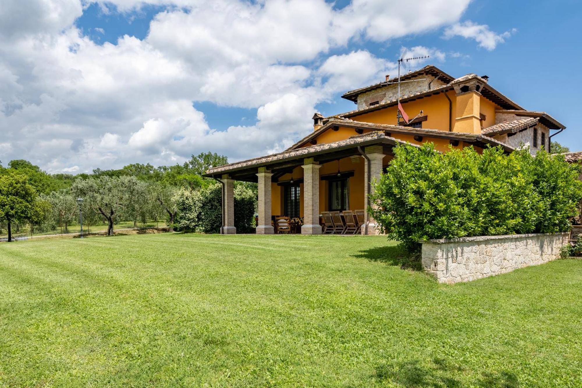 La Casa Di Betta Villa Monte Campano Luaran gambar